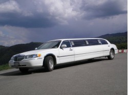 Limousine and light message in Brasov 