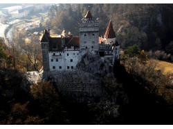 Scenic airplane flight over Bran Castle, for 2 or 3 passengers